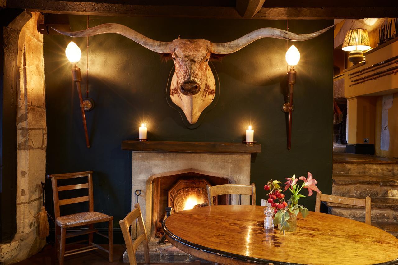 The Bull Hotel Fairford Exterior foto
